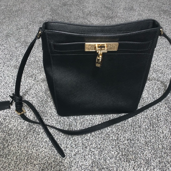 Michael Kors Handbags - Michael Kors Crossbody Bag